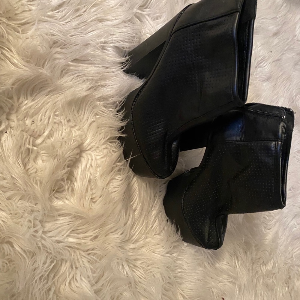 Black booties - Picture 4 of 4